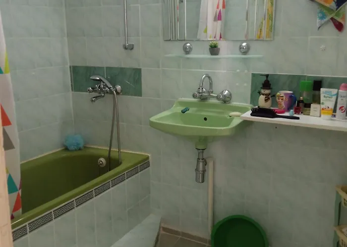 International 2-star Spacious 88 Sq M *