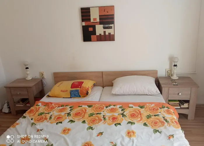 Apartament International 2-star Spacious 88 Sq M Warna