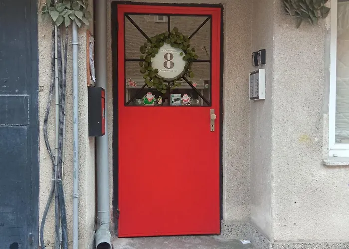 International 2-star Spacious 88 Sq M Apartament Warna